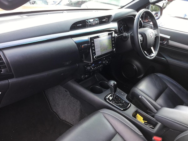 Used Toyota Hilux 2024 for sale - 76175231: Photo 11