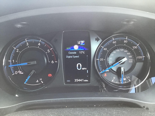 Used Toyota Hilux 2024 for sale - 76175231: Photo 17