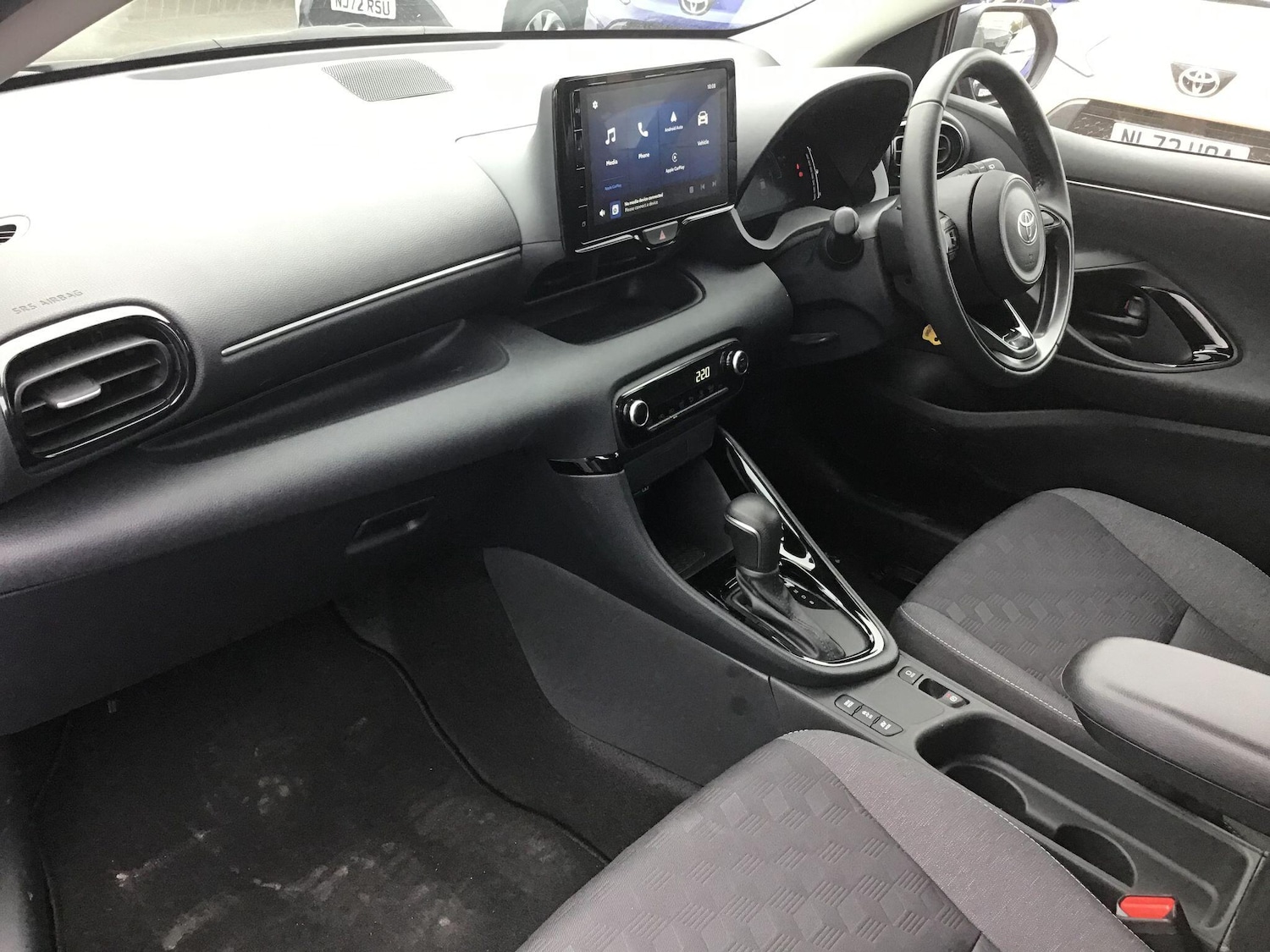 Used Toyota Yaris for sale - 76440561: Photo 13