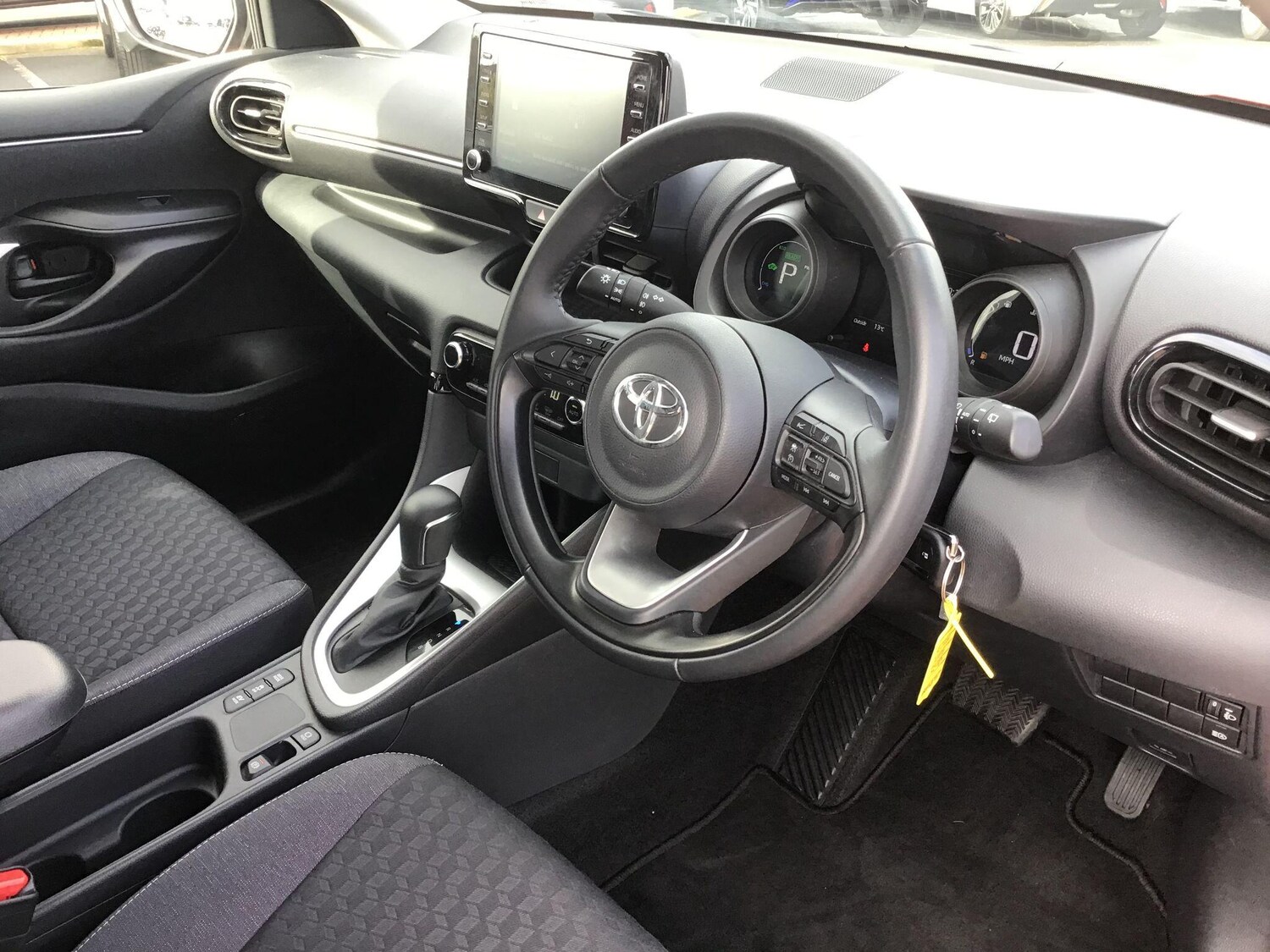 Used Toyota Yaris for sale - 77957402: Photo 9