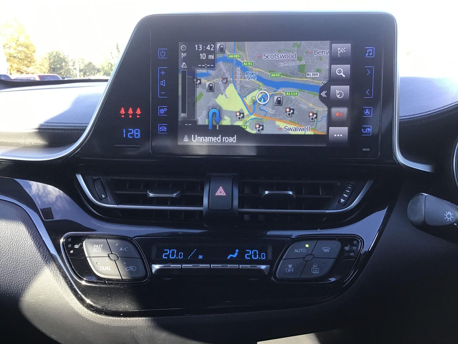 Used Toyota C-HR 2019 for sale - 76360704: Photo 16