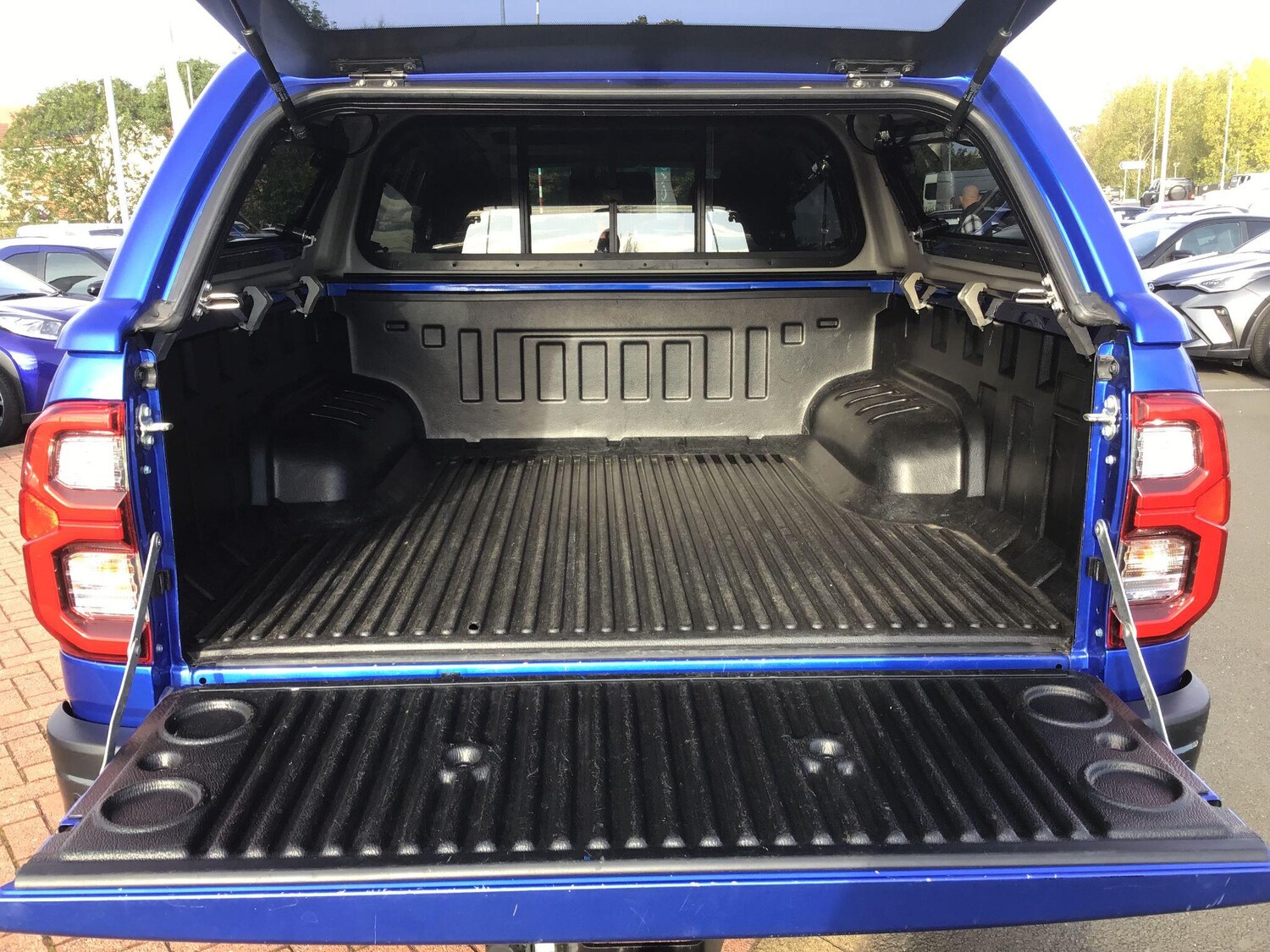 Used Toyota Hilux 2023 for sale - 76360810: Photo 10