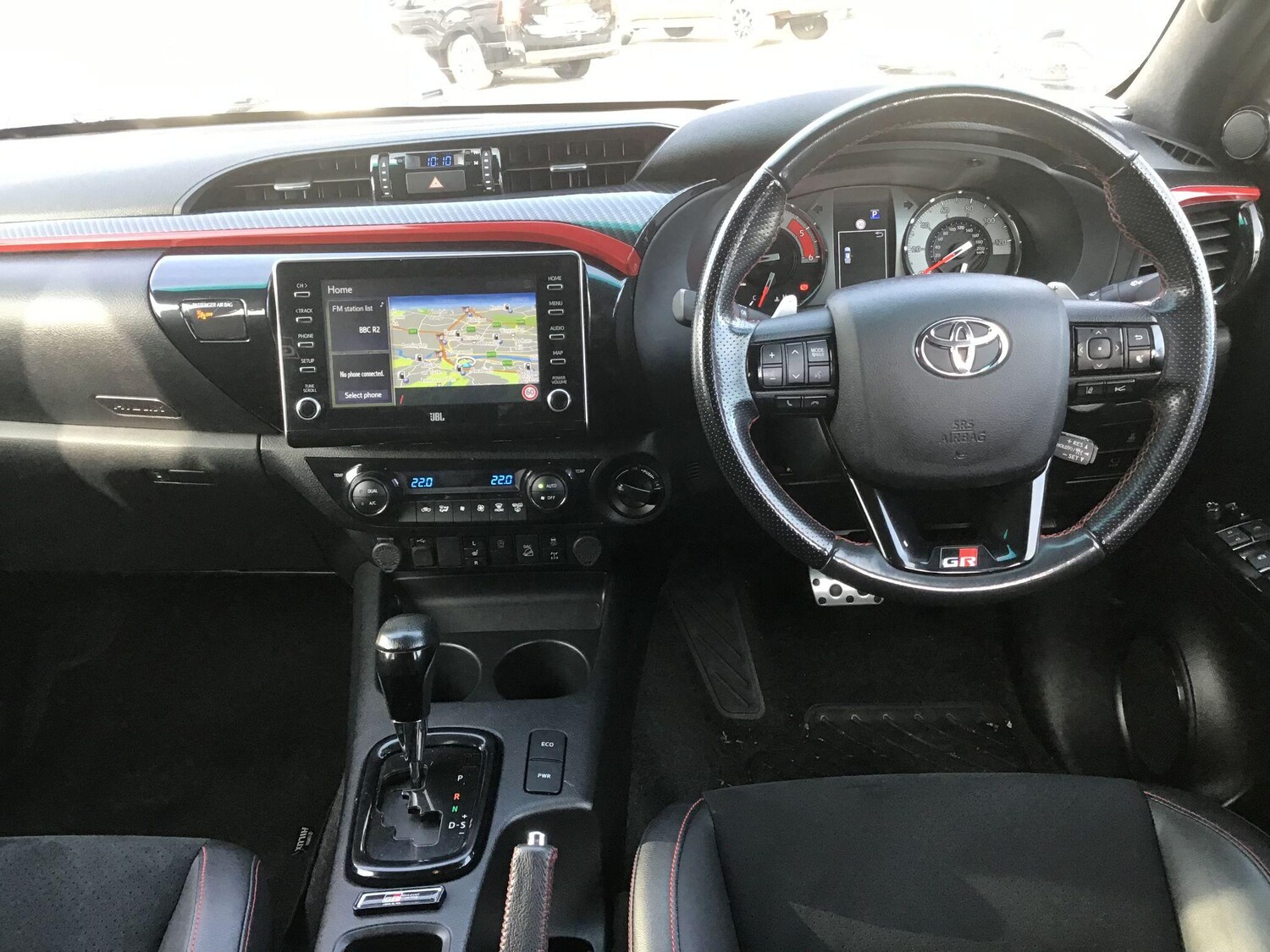 Used Toyota Hilux 2023 for sale - 76360810: Photo 12