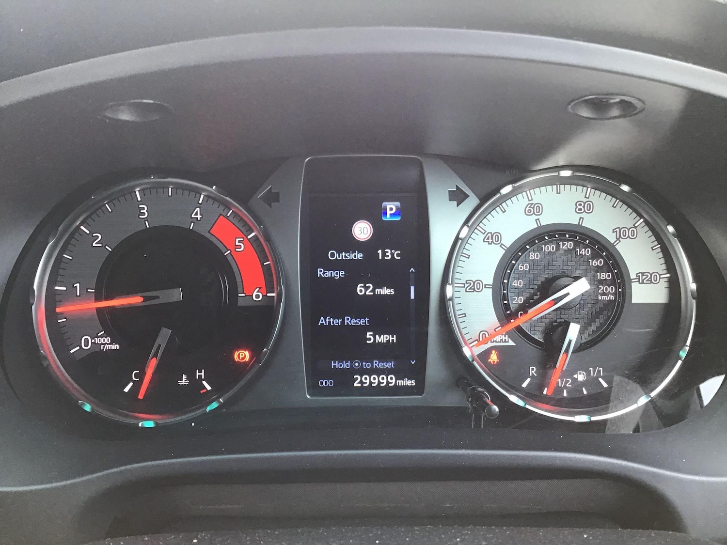Used Toyota Hilux 2023 for sale - 76360810: Photo 17