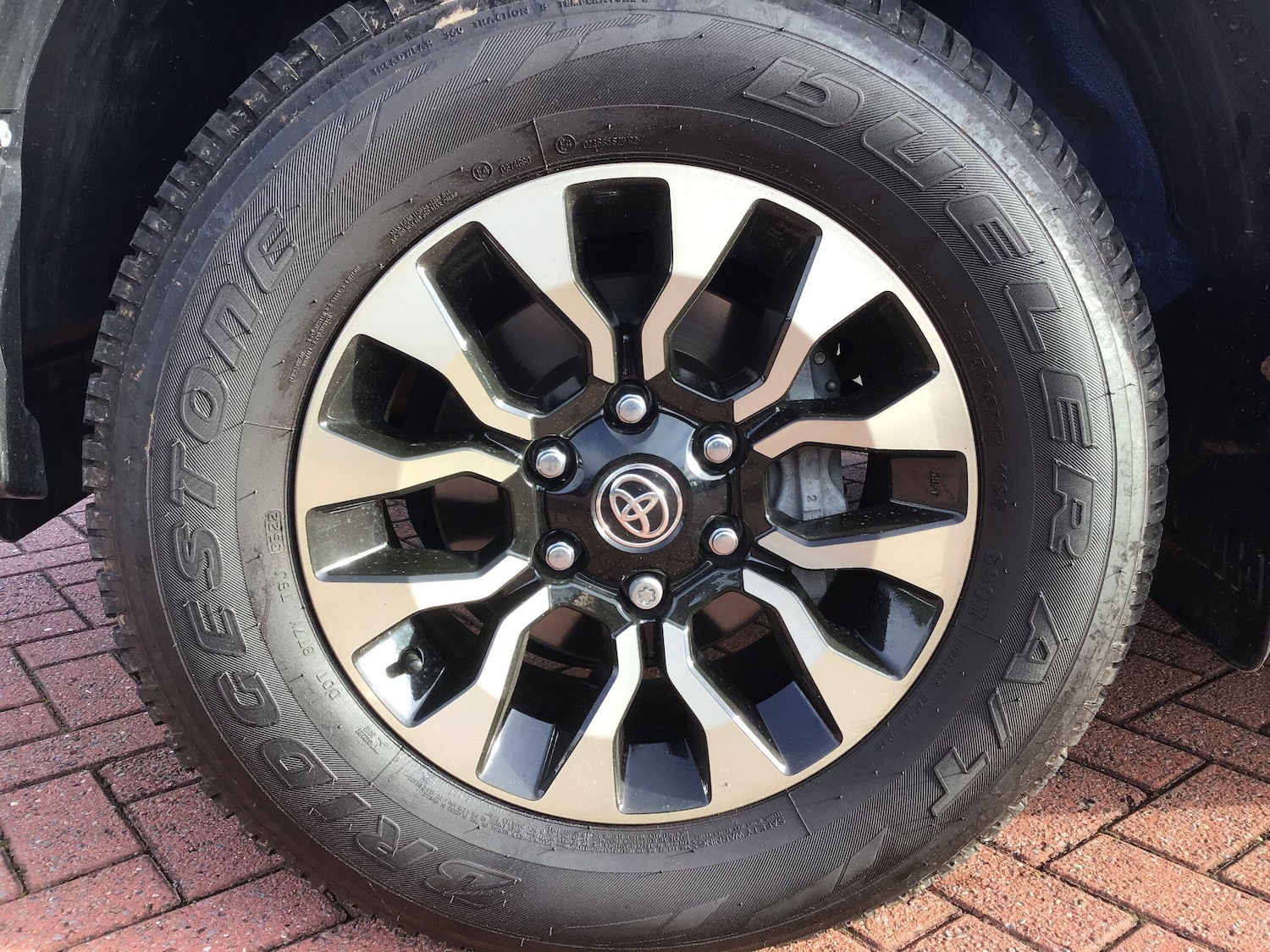 Used Toyota Hilux 2023 for sale - 76360810: Photo 9