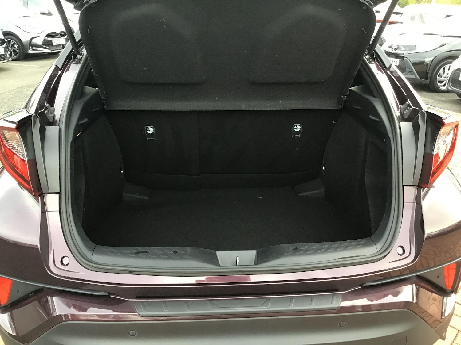 Used Toyota C-HR 2023 for sale - 76613312: Photo 12