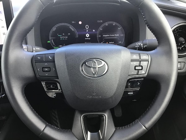 Used Toyota C-HR 2023 for sale - 76306798: Photo 17