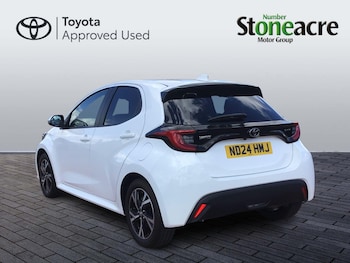 Used Toyota Yaris 2024 for sale - 79401308: Photo