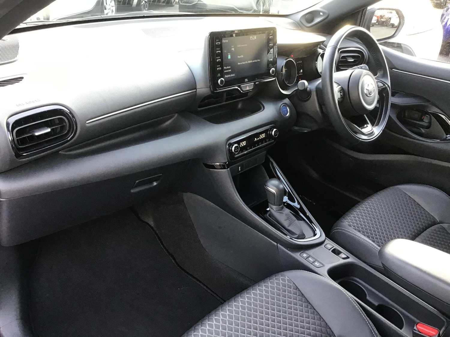 Used Toyota Yaris 2022 for sale - 76456675: Photo 13