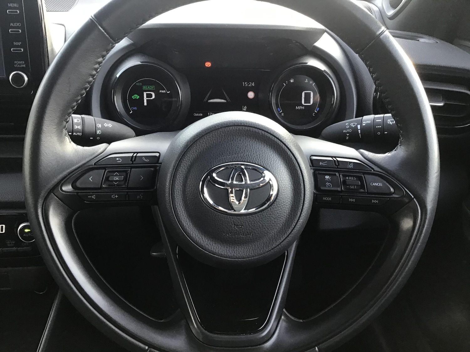 Used Toyota Yaris 2022 for sale - 76456675: Photo 17