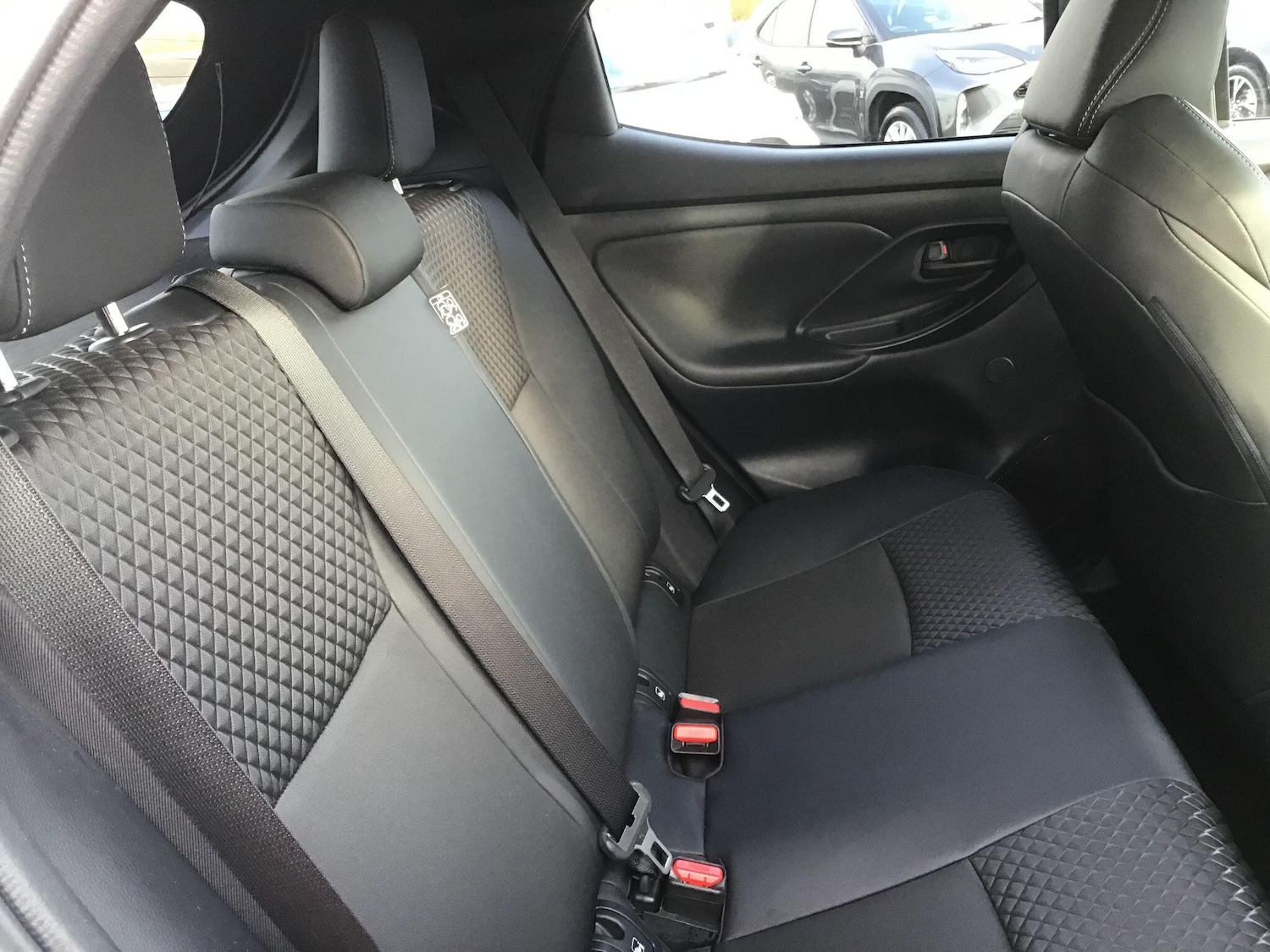 Used Toyota Yaris 2022 for sale - 76456675: Photo 19