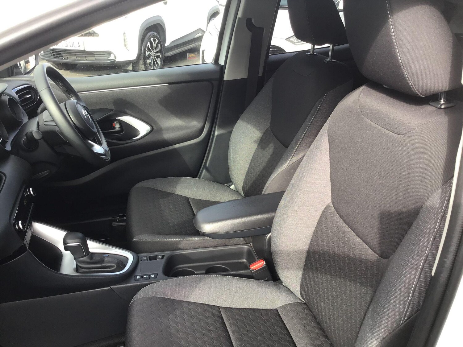 Used Toyota Yaris for sale - 77808773: Photo 18