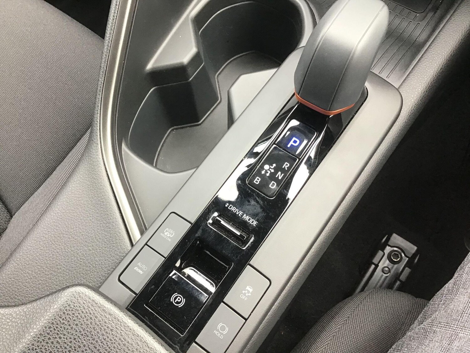 Used Toyota C-HR 2024 for sale - 77993976: Photo 13