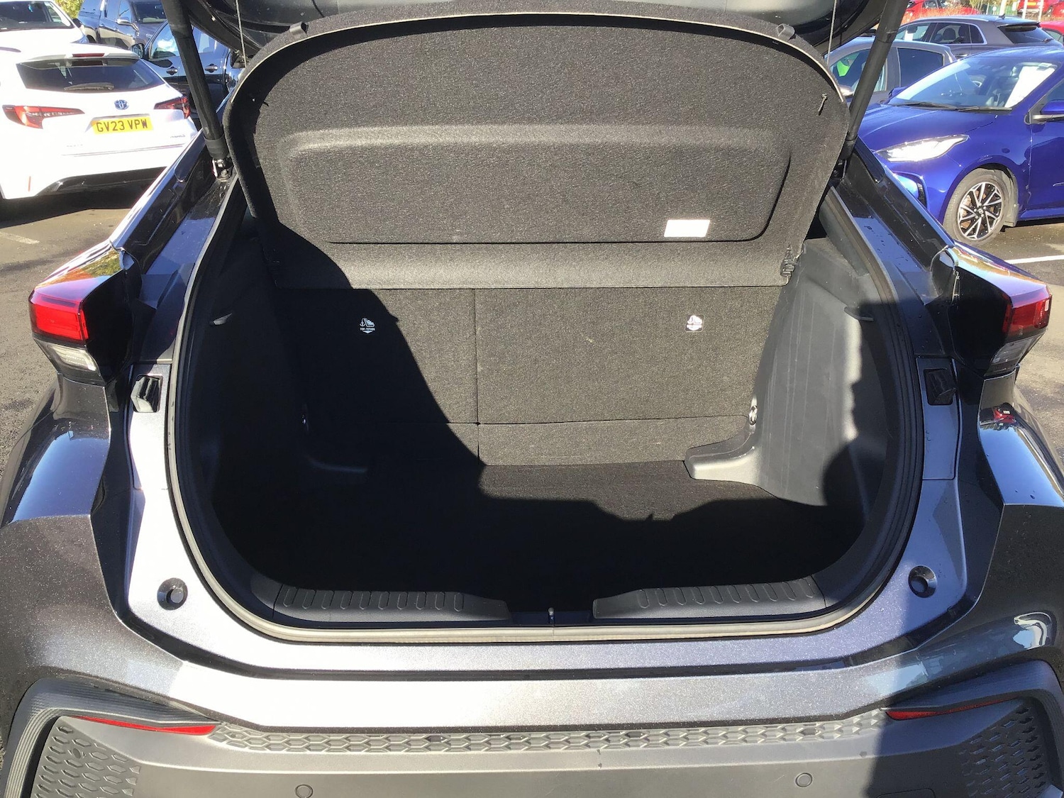 Used Toyota C-HR 2024 for sale - 76511826: Photo 12