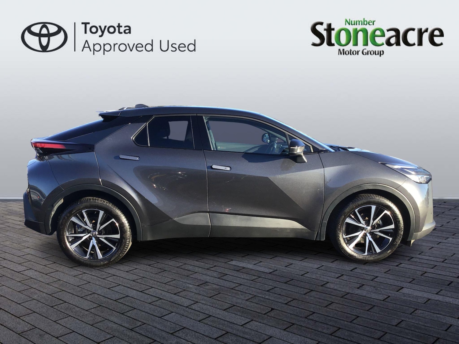 Used Toyota C-HR 2024 for sale - 76511826: Photo 4