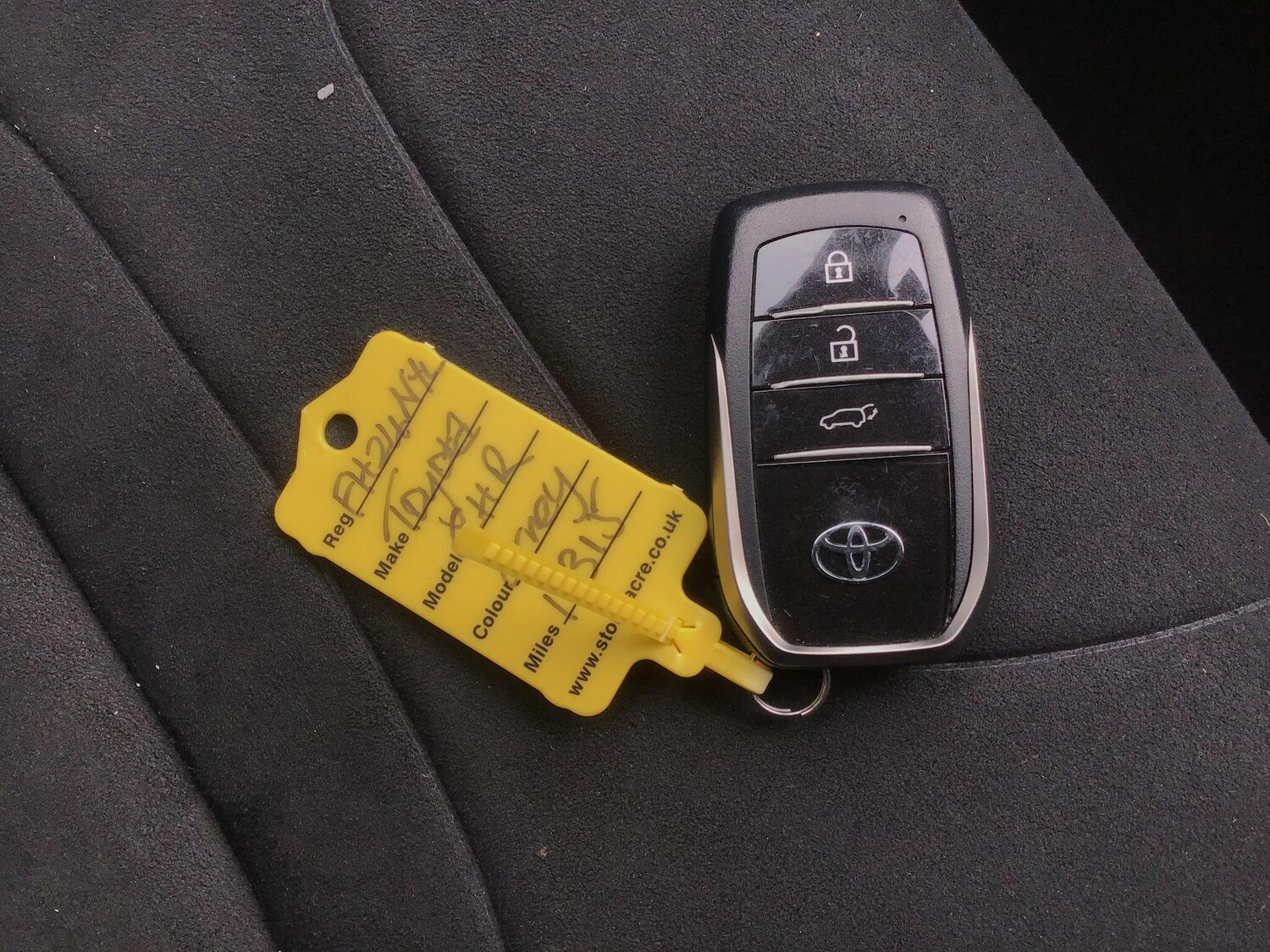 Used Toyota C-HR for sale - 77710389: Photo 19