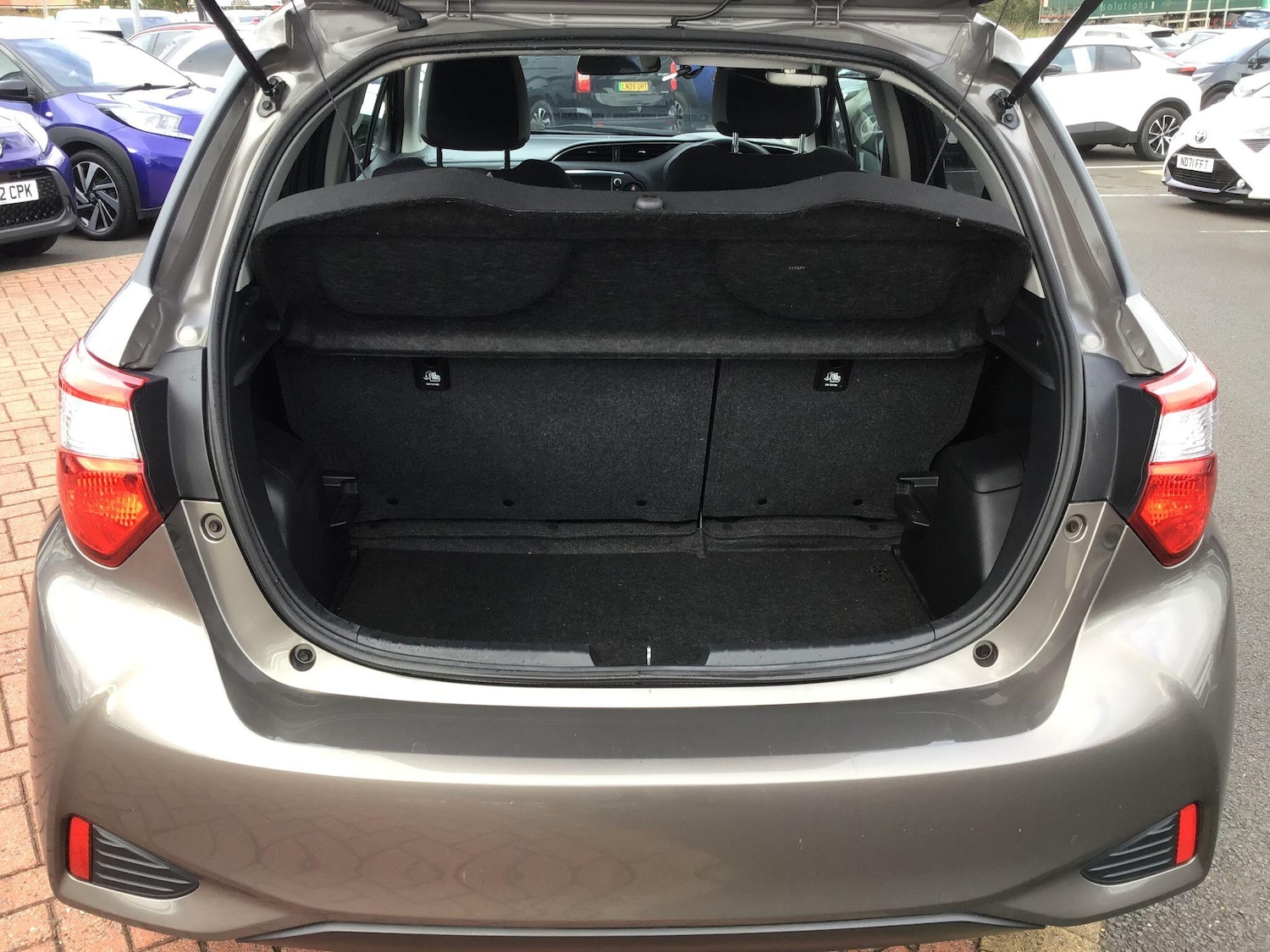 Used Toyota Yaris 2020 for sale - 76446402: Photo 12