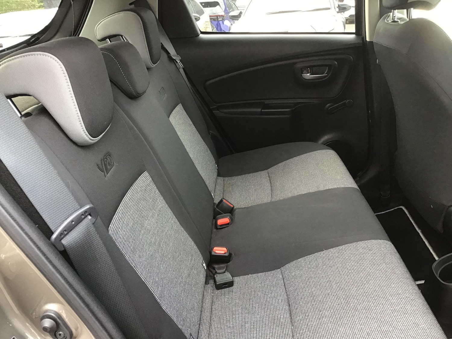 Used Toyota Yaris 2020 for sale - 76446402: Photo 20