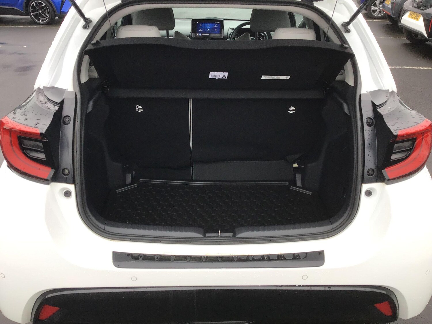 Used Toyota Yaris 2022 for sale - 77783957: Photo 20