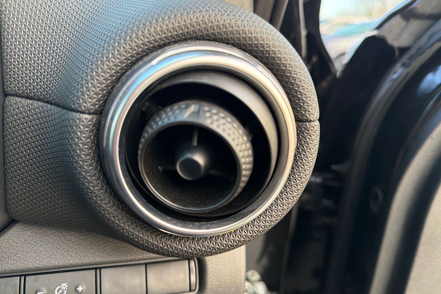 Used Nissan Juke 2024 for sale - 77640670: Photo 35