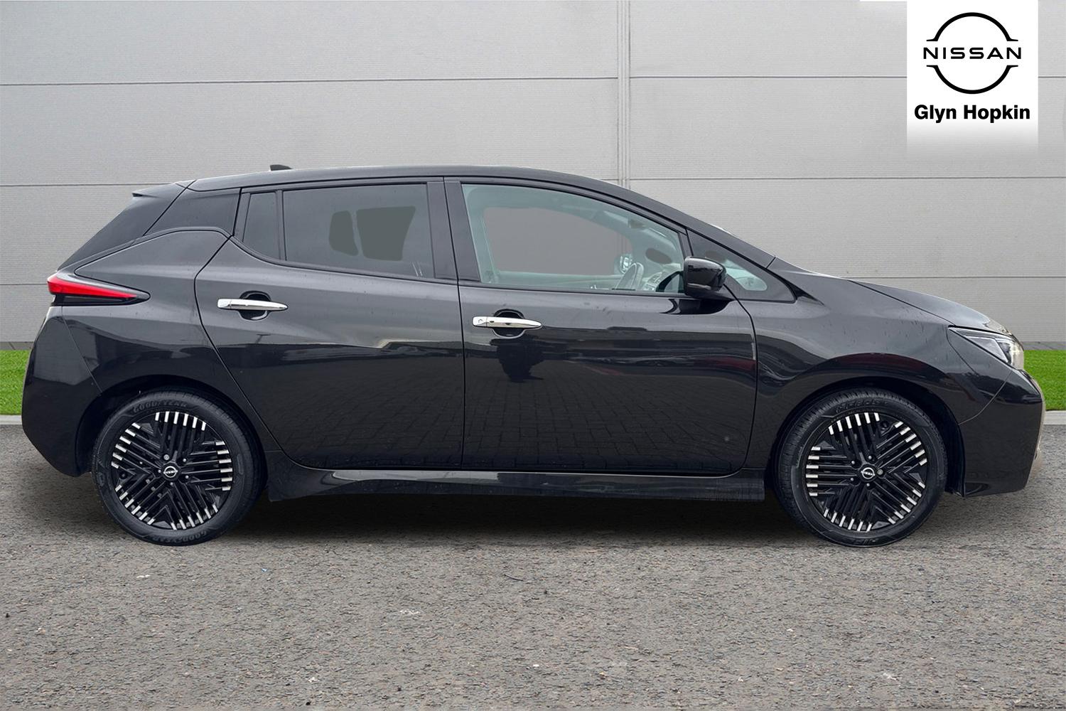 Used Nissan Leaf 2022 for sale - 75992918: Photo 2
