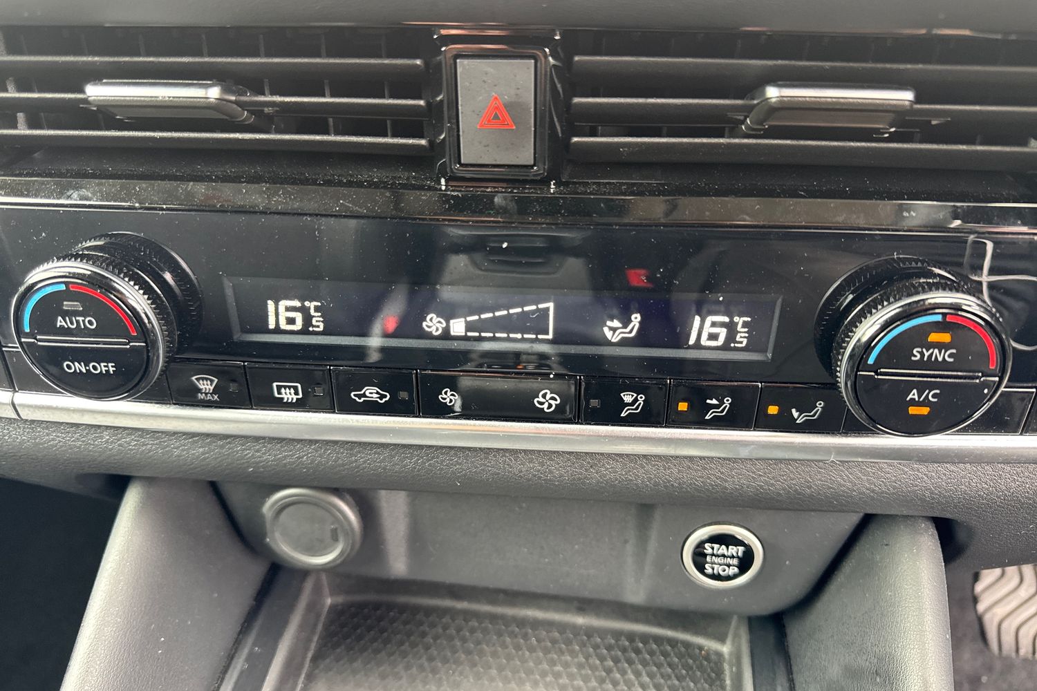 Used Nissan Qashqai 2023 for sale - 75980075: Photo 15