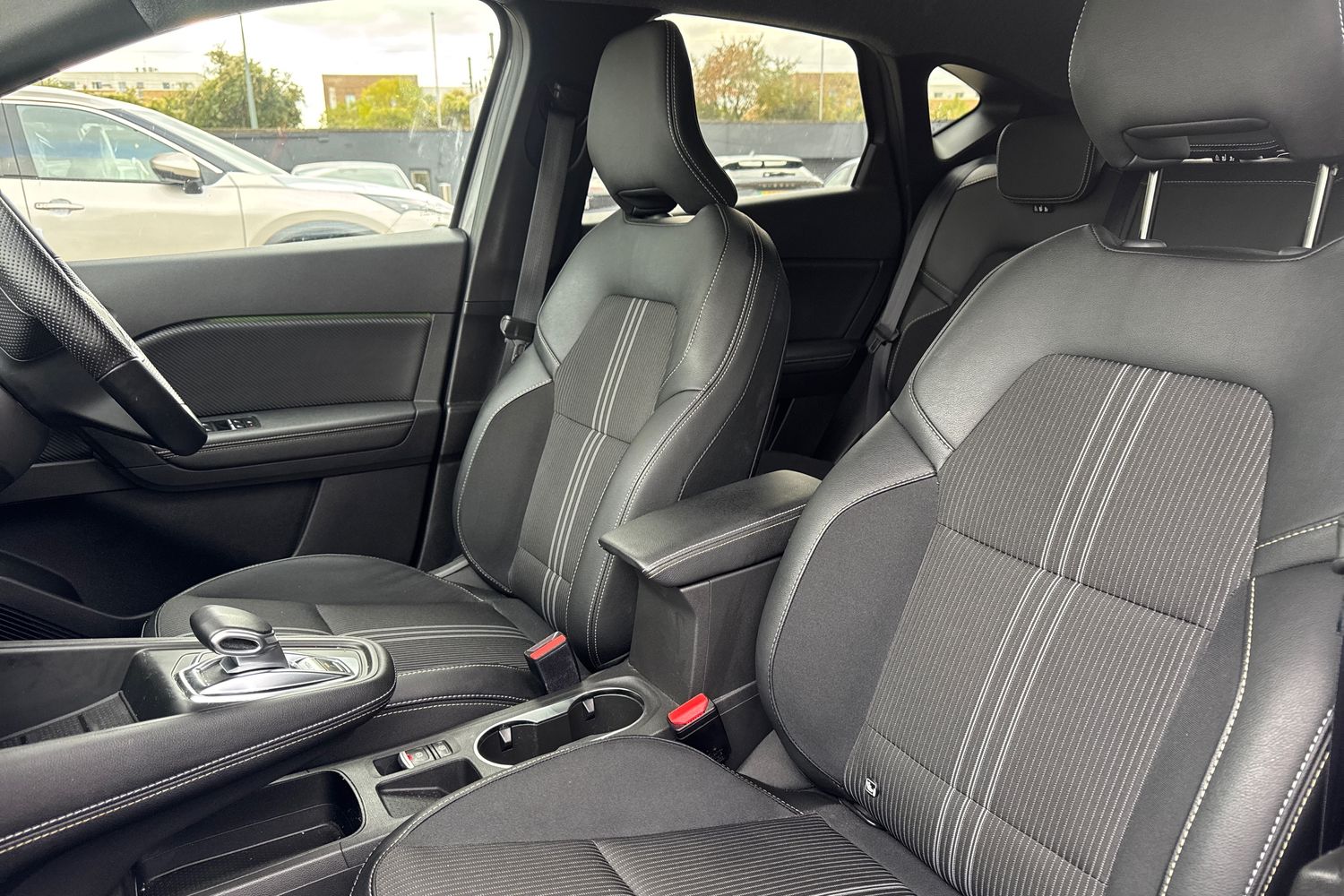 Used Renault Captur 2023 for sale - 76124589: Photo 27