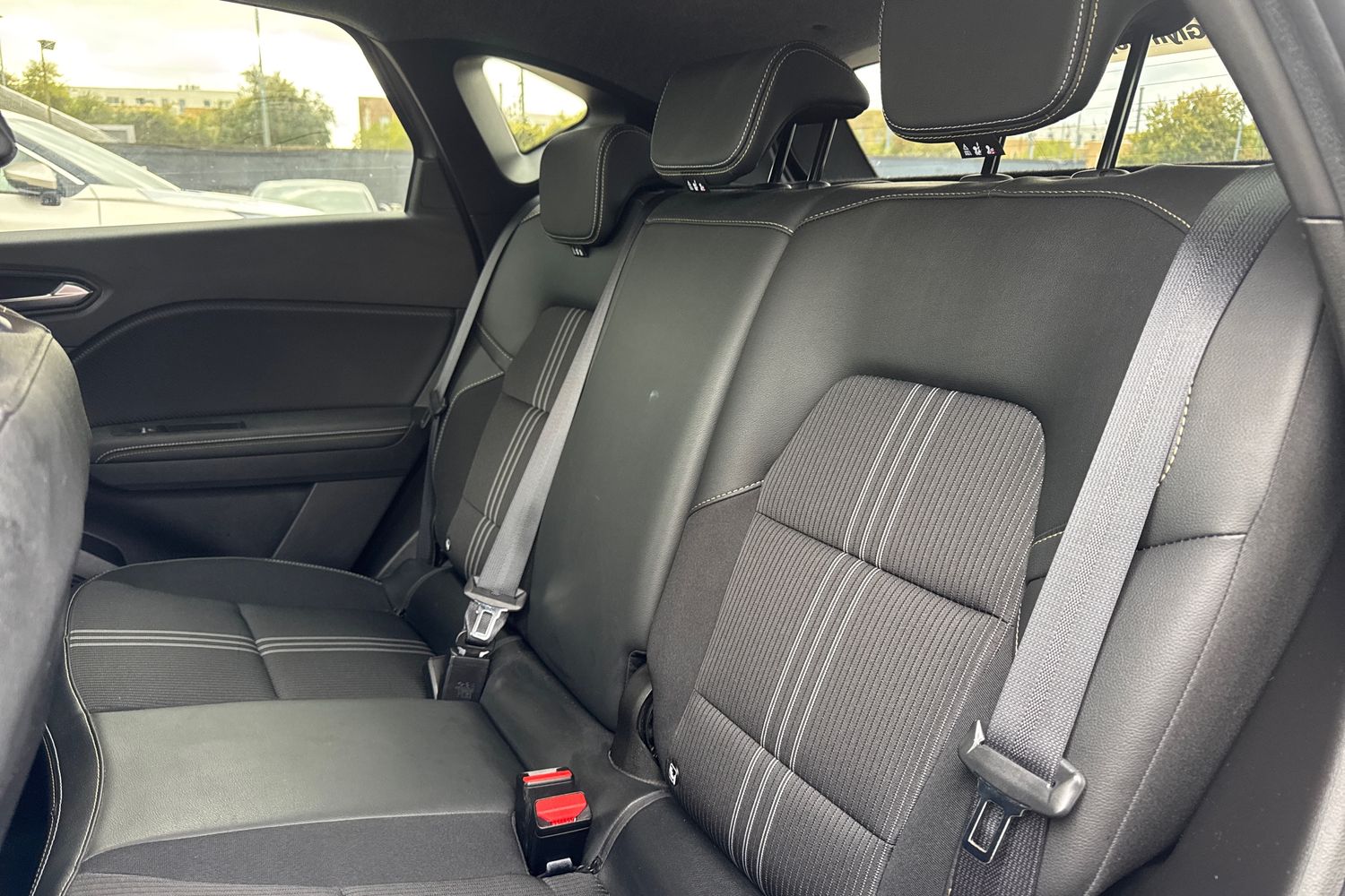 Used Renault Captur 2023 for sale - 76124589: Photo 31