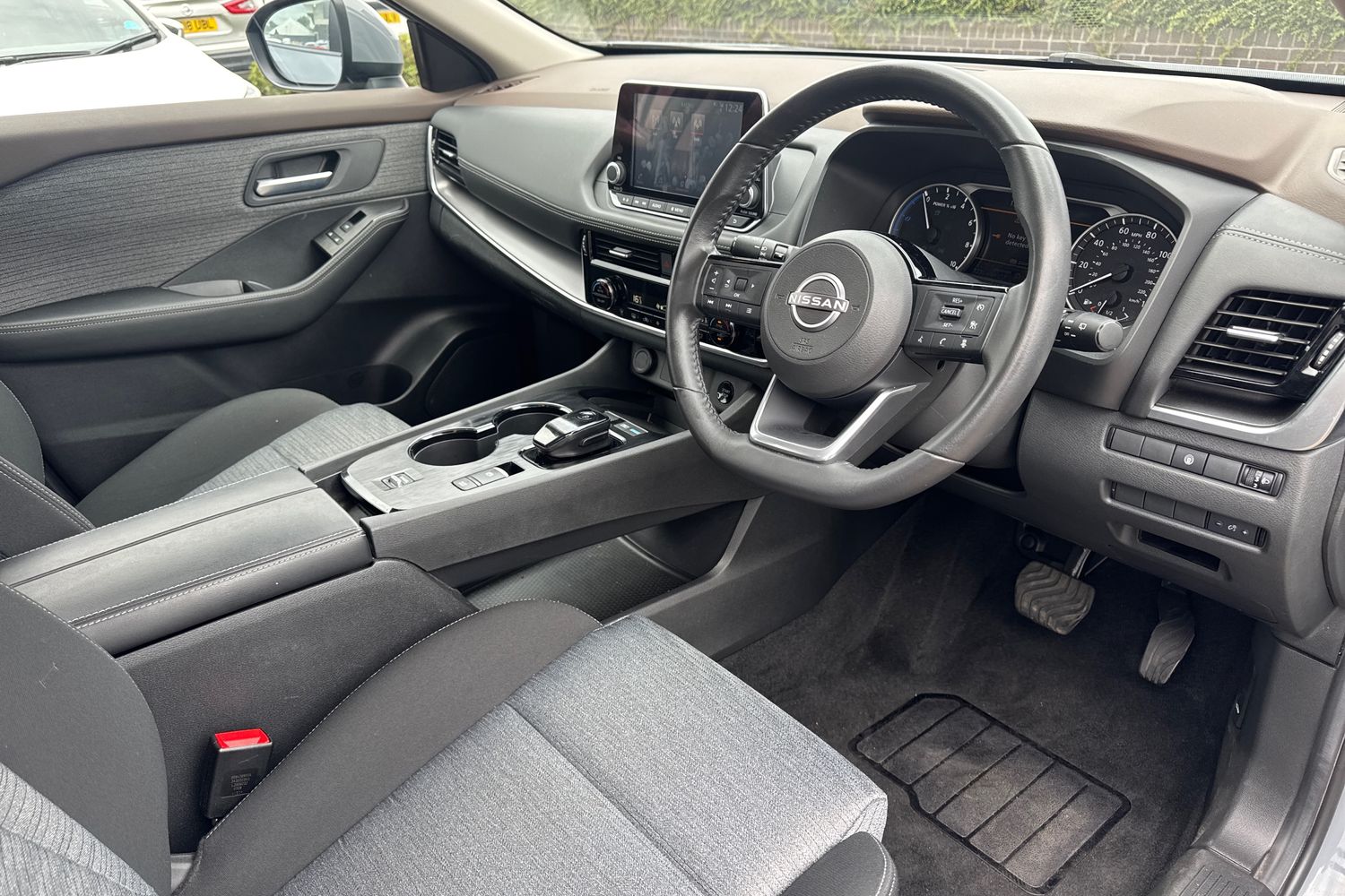 Used Nissan X-Trail 2024 for sale - 76130827: Photo 31