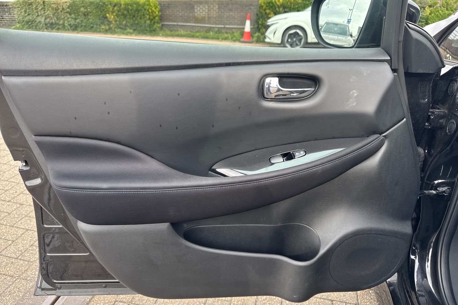 Used Nissan Leaf 2022 for sale - 77115992: Photo 25