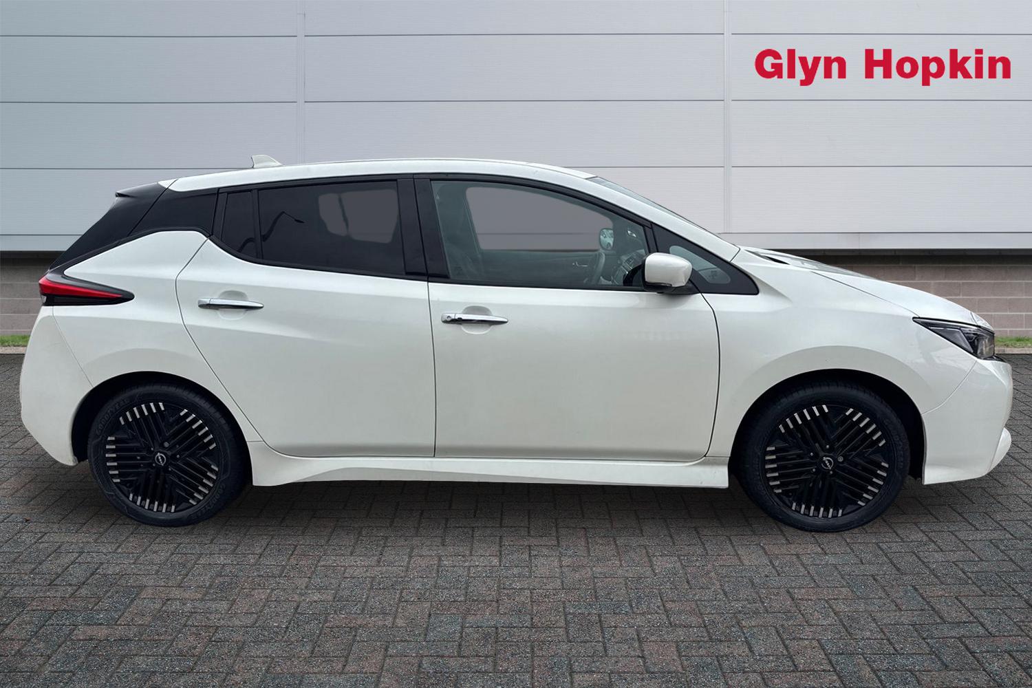 Used Nissan Leaf 2022 for sale - 77592175: Photo 2