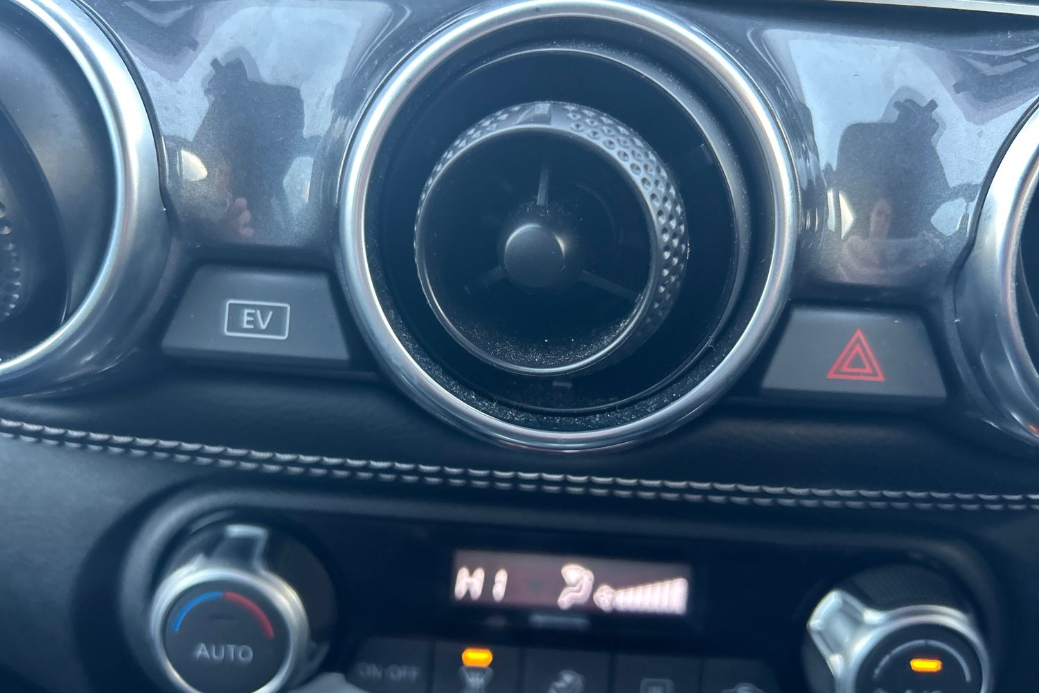 Used Nissan Juke 2023 for sale - 77198144: Photo 30