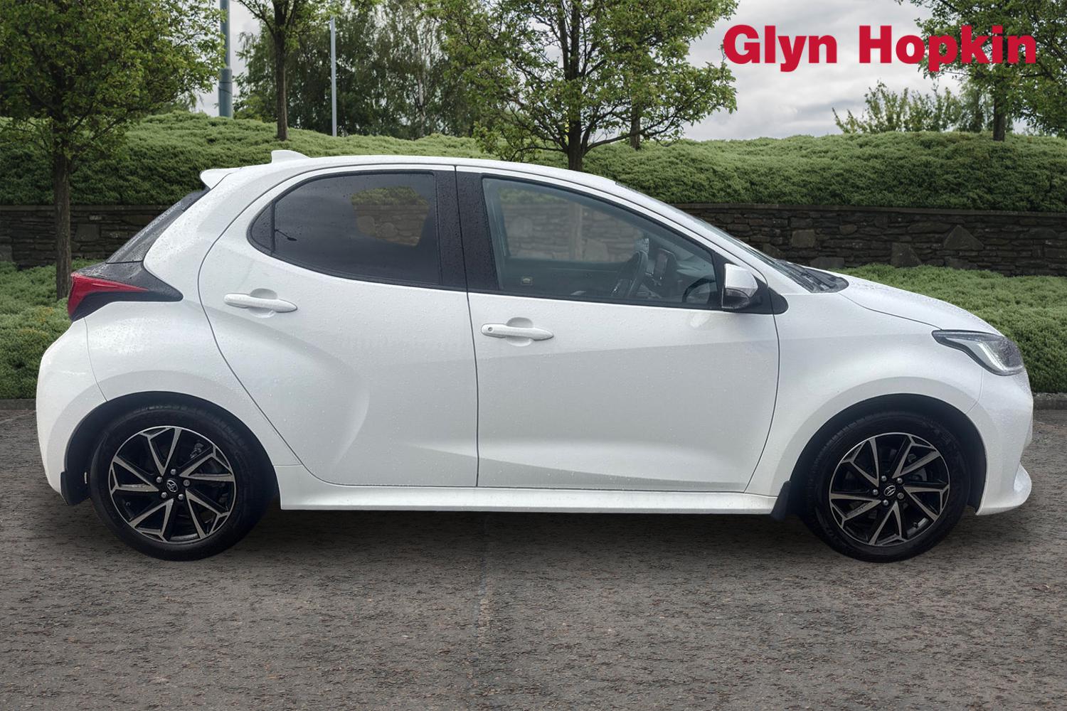 Used Toyota Yaris 2022 for sale - 76297336: Photo 2