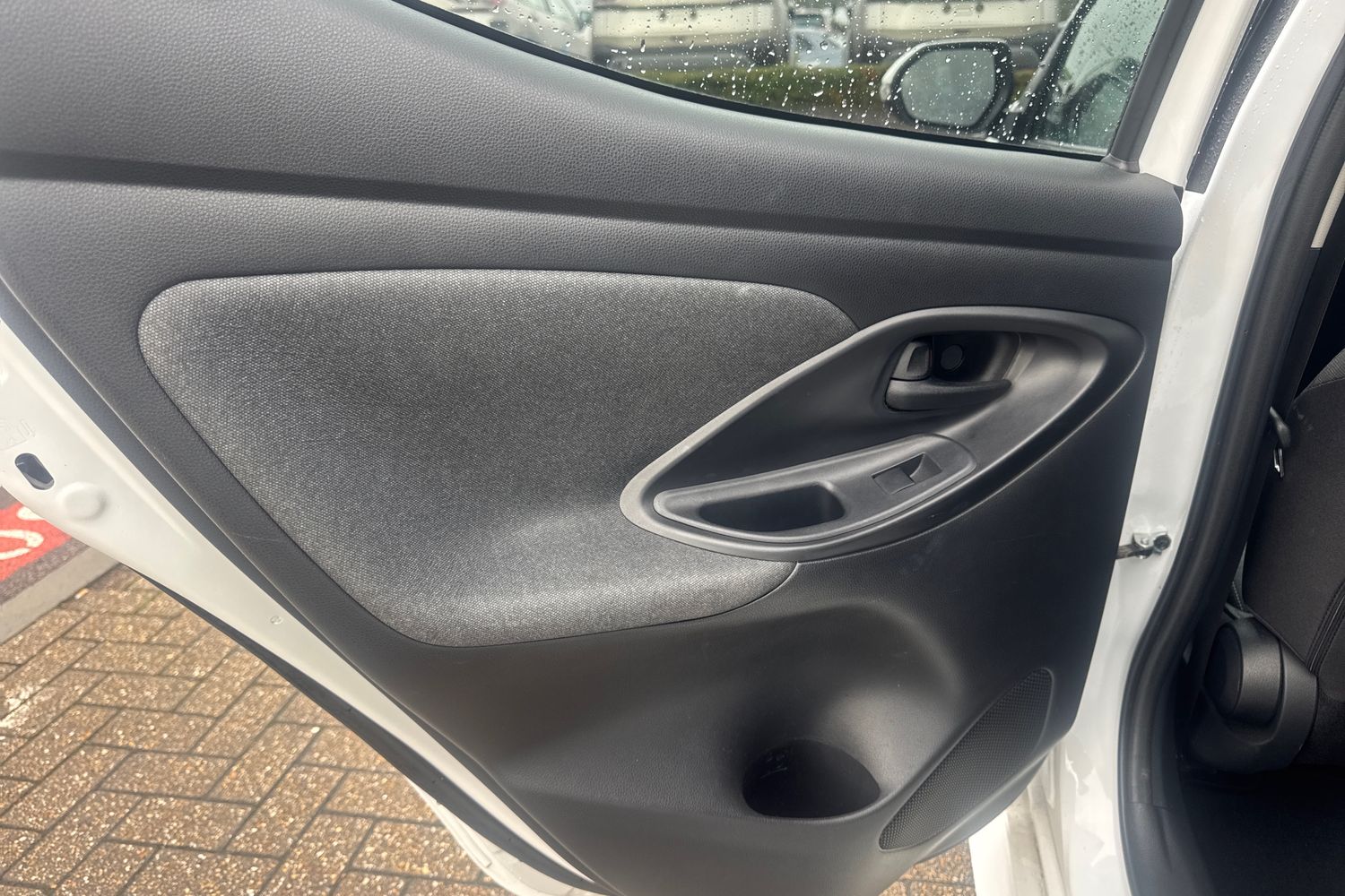 Used Toyota Yaris 2022 for sale - 76297336: Photo 28
