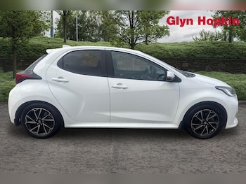 Used Toyota Yaris 2022 for sale - 76297336: Photo