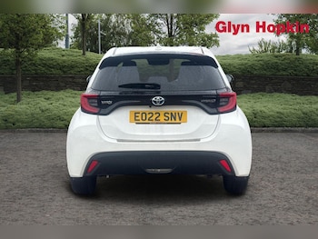 Used Toyota Yaris 2022 for sale - 76297336: Photo