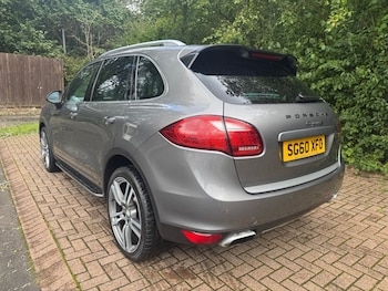 Used Porsche Cayenne 2010 for sale - 75961384: Photo