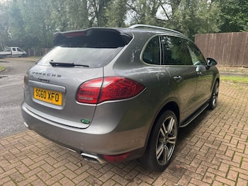 Used Porsche Cayenne 2010 for sale - 75961384: Photo