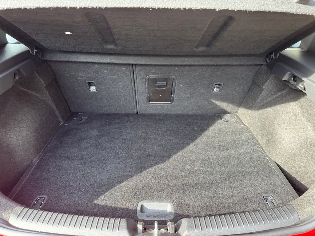 Used Hyundai i30 2018 for sale - 77967296: Photo 12