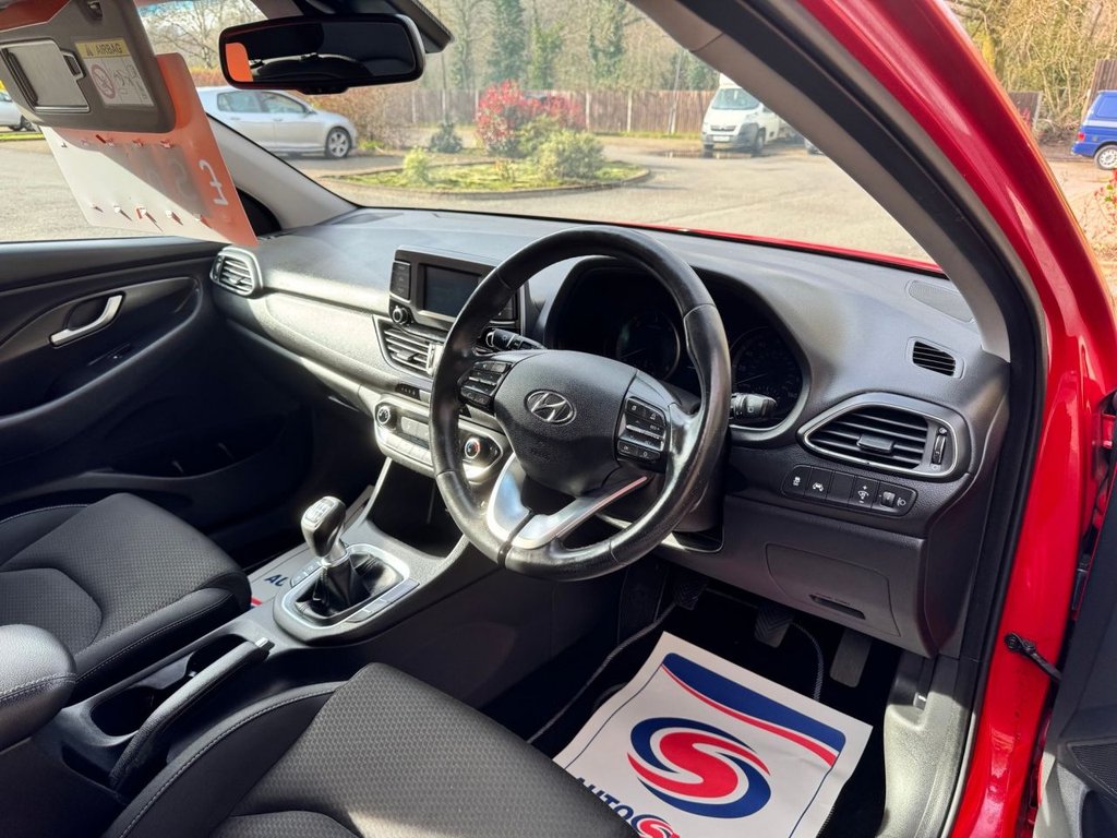 Used Hyundai i30 2018 for sale - 77967296: Photo 13