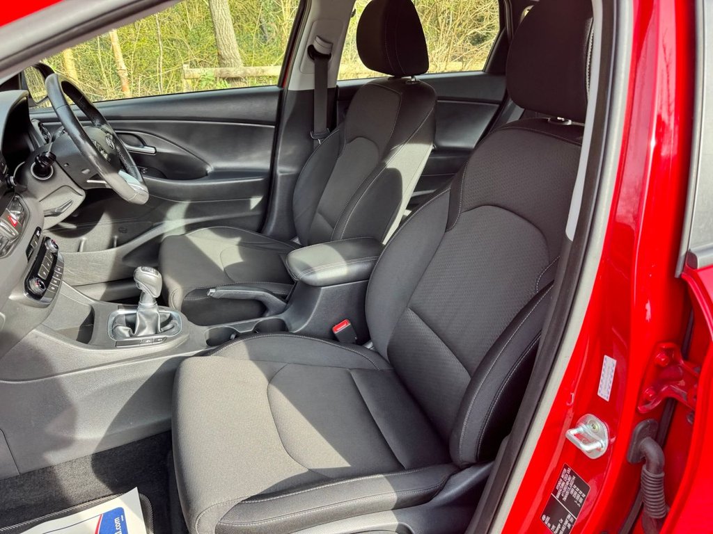 Used Hyundai i30 2018 for sale - 77967296: Photo 17