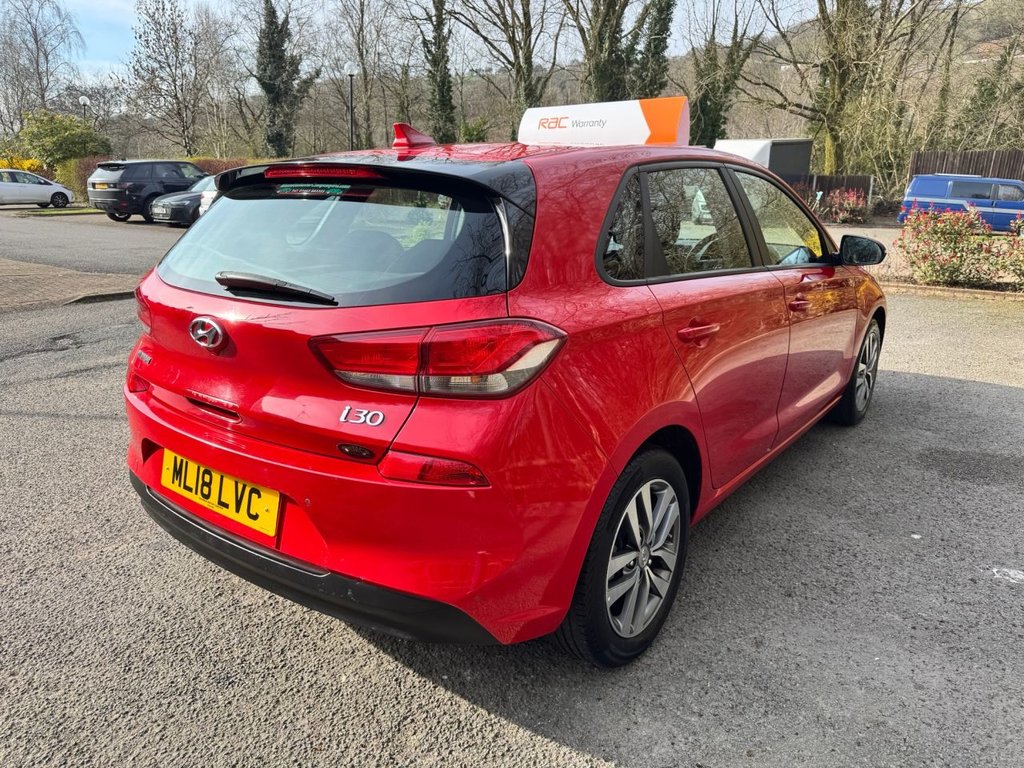 Used Hyundai i30 2018 for sale - 77967296: Photo 5