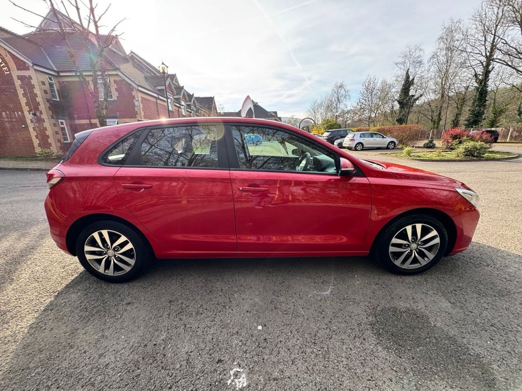 Used Hyundai i30 2018 for sale - 77967296: Photo 7