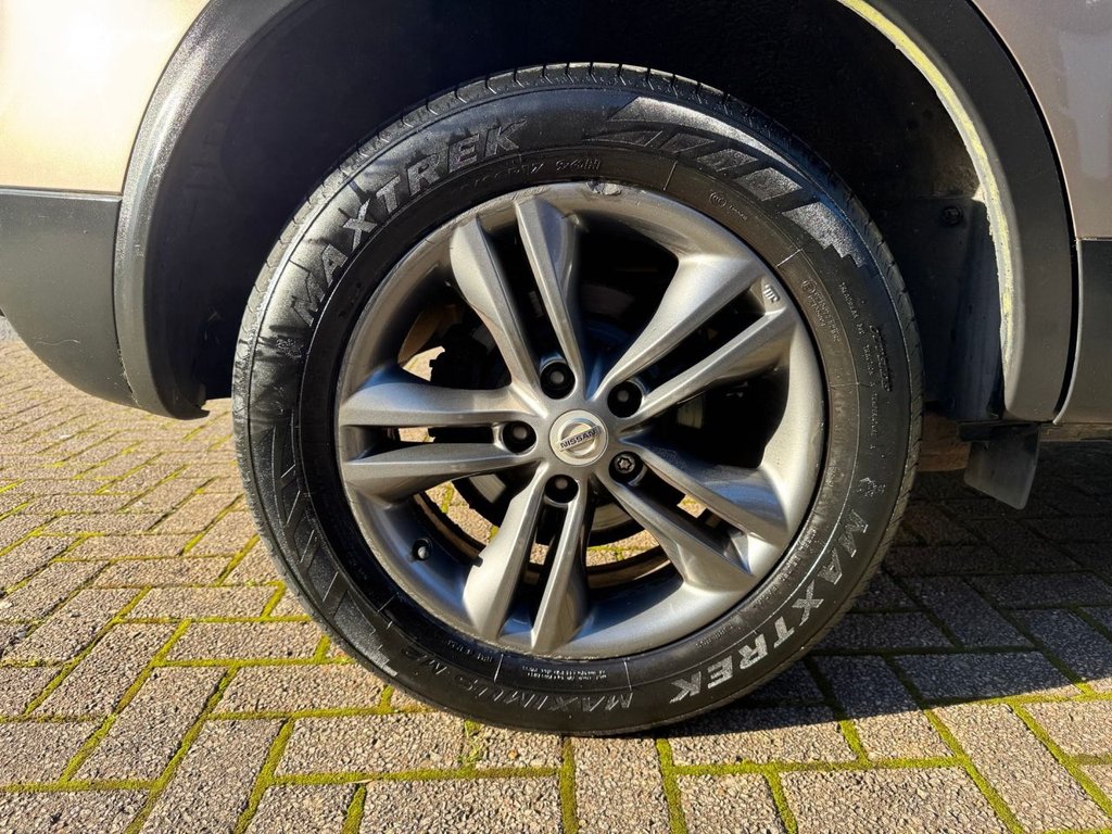 Used Nissan Qashqai 2012 for sale - 77936512: Photo 15