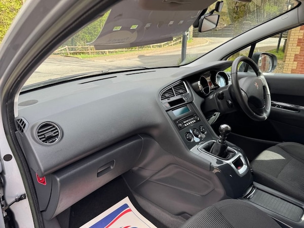 Used Peugeot 5008 2013 for sale - 74404936: Photo 11