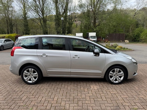 Used Peugeot 5008 2013 for sale - 74404936: Photo 5