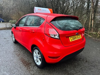 Used Ford Fiesta 2015 for sale - 77327610: Photo