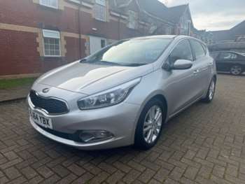 2014 (64) - 1.6 CRDi EcoDynamics 2 Hatchback 5dr Diesel Manual Euro 5 (s/s) (126 bhp)