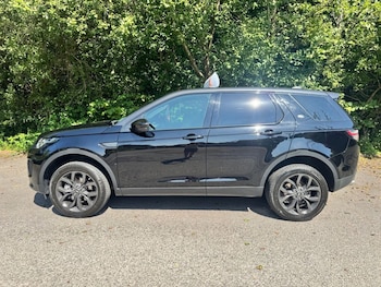 Used Land Rover Discovery Sport 2019 for sale - 79197393: Photo