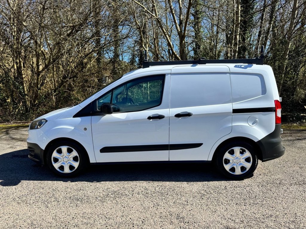 Used Ford Transit Courier 2015 for sale - 77936937: Photo 2